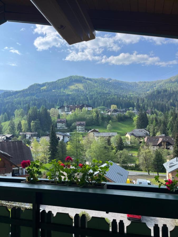 Отель Landhaus Krenn Бад Кляйнкирххайм Экстерьер фото