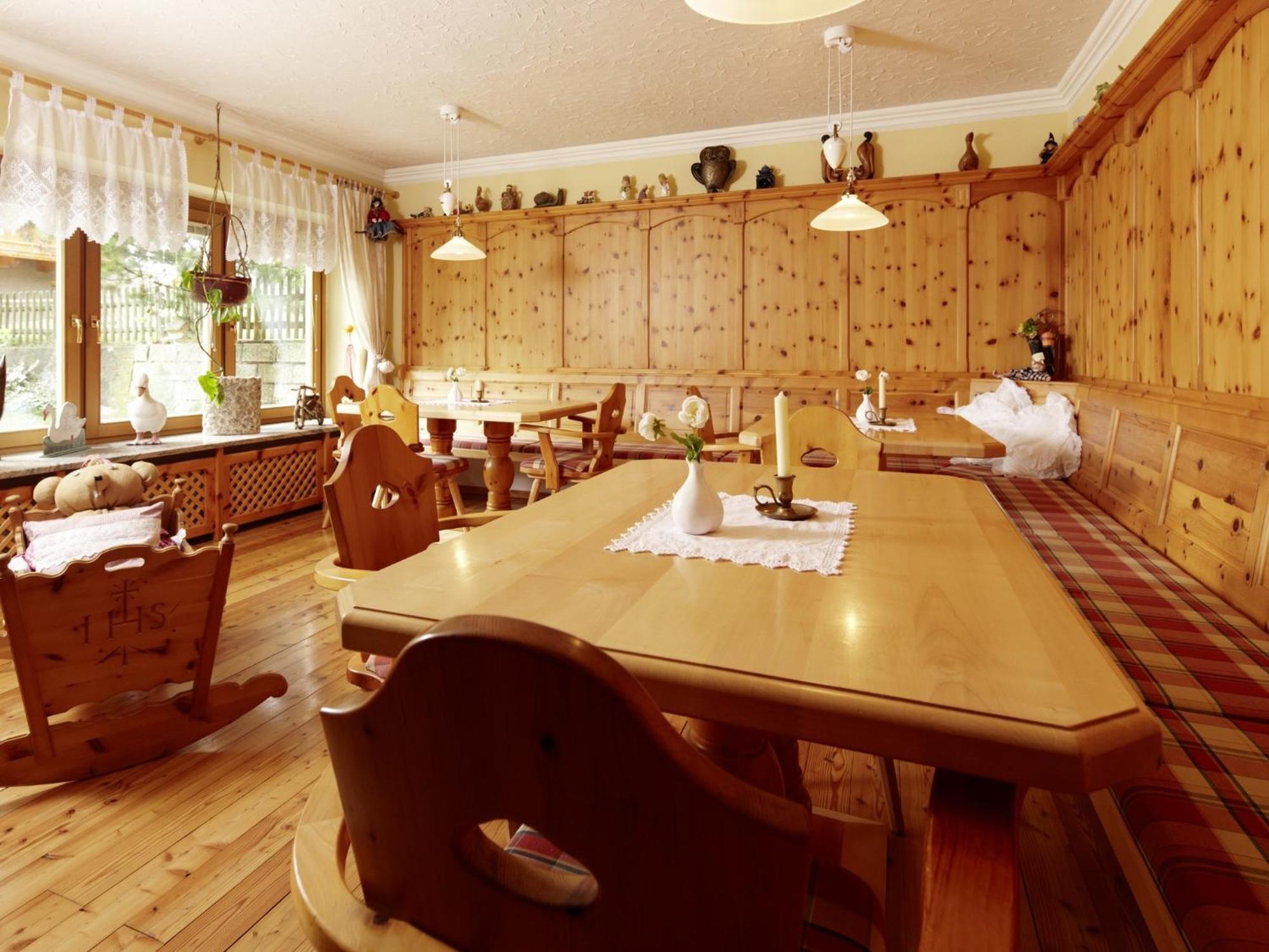 Отель Landhaus Krenn Бад Кляйнкирххайм Экстерьер фото
