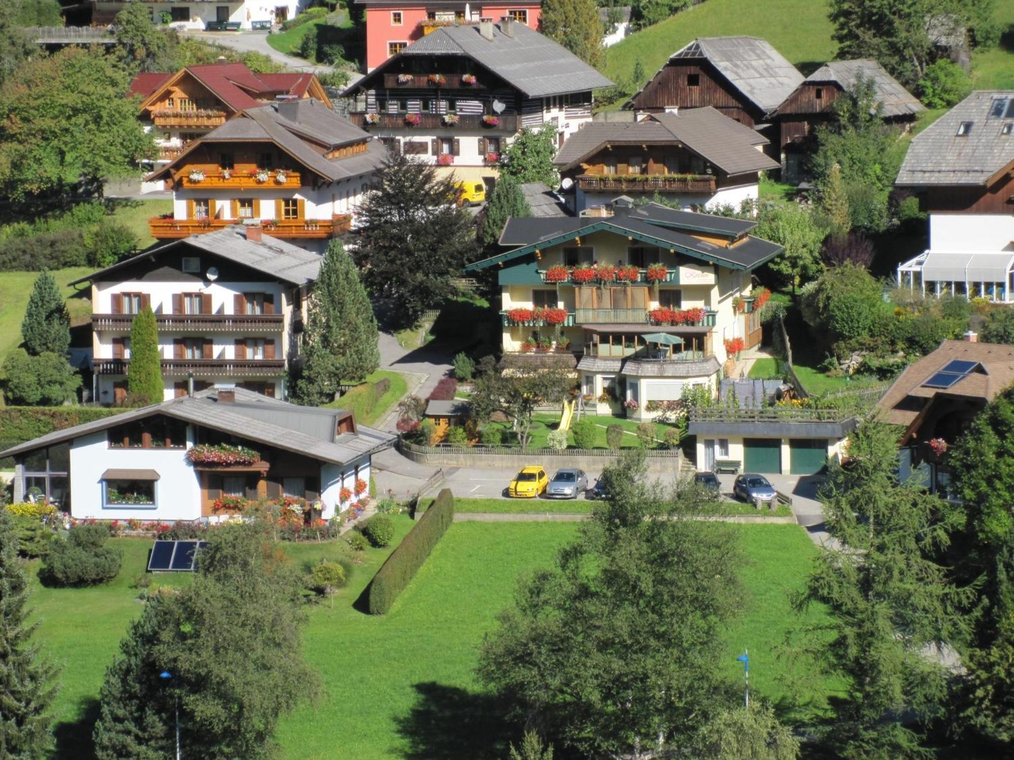 Отель Landhaus Krenn Бад Кляйнкирххайм Экстерьер фото